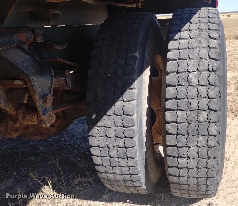 image for item DK8851 1998 Ford F800  dump truck