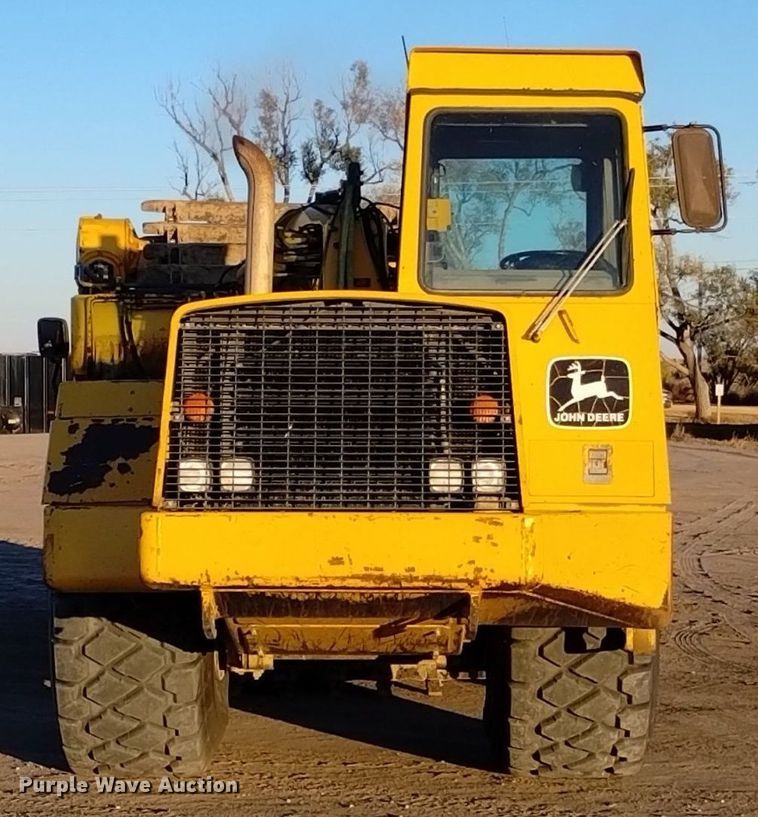 image for item DK8874 1991 John Deere 862B  elevating scraper