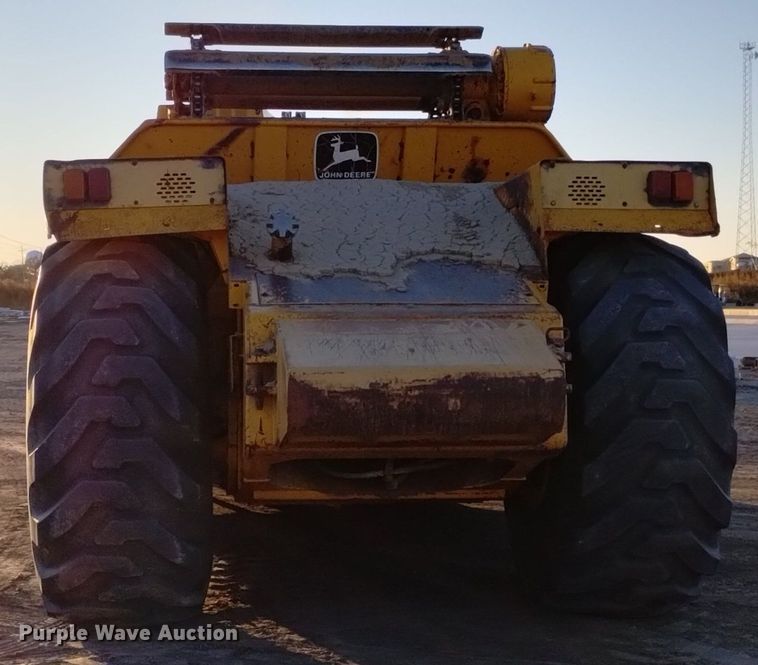 image for item DK8874 1991 John Deere 862B  elevating scraper