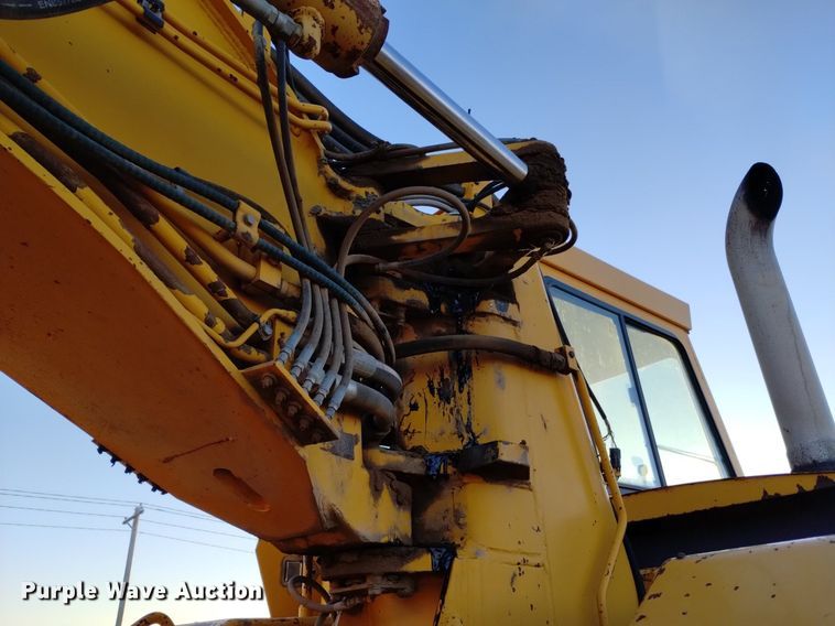 image for item DK8874 1991 John Deere 862B  elevating scraper