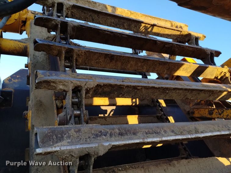 image for item DK8874 1991 John Deere 862B  elevating scraper