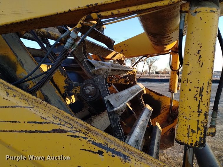 image for item DK8874 1991 John Deere 862B  elevating scraper