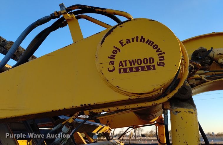 image for item DK8874 1991 John Deere 862B  elevating scraper