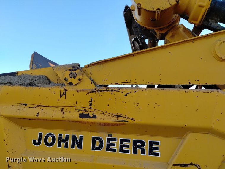 image for item DK8874 1991 John Deere 862B  elevating scraper