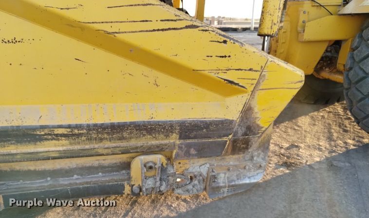 image for item DK8874 1991 John Deere 862B  elevating scraper