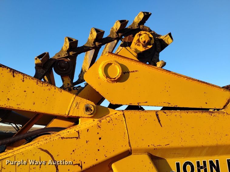 image for item DK8874 1991 John Deere 862B  elevating scraper