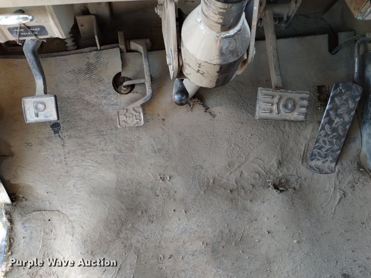 image for item DK8874 1991 John Deere 862B  elevating scraper