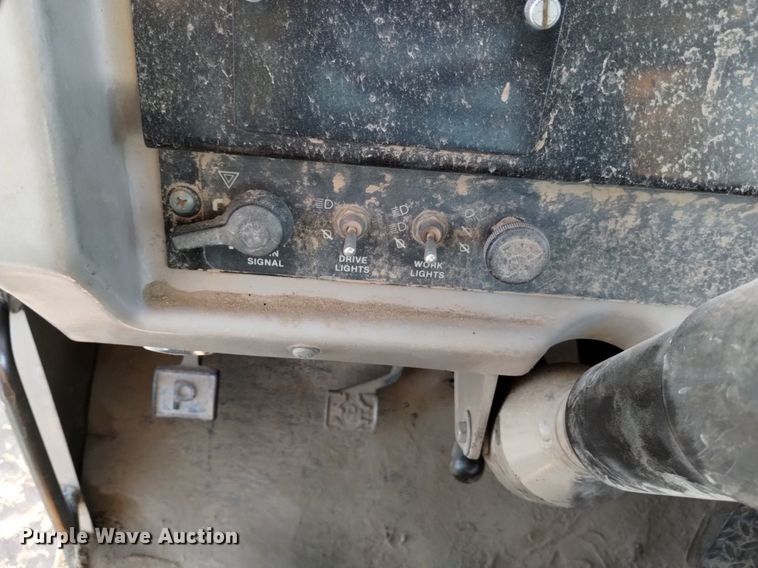 image for item DK8874 1991 John Deere 862B  elevating scraper