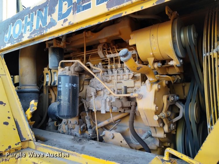 image for item DK8874 1991 John Deere 862B  elevating scraper