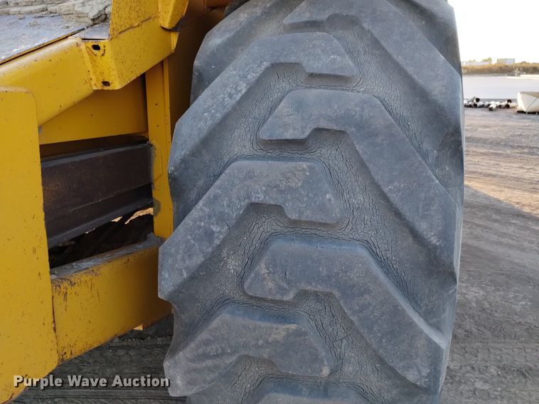 image for item DK8874 1991 John Deere 862B  elevating scraper