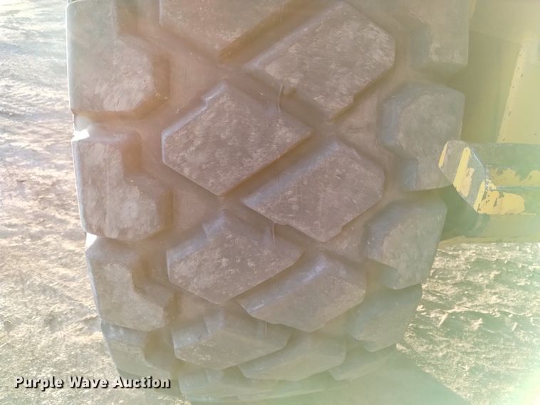 image for item DK8874 1991 John Deere 862B  elevating scraper