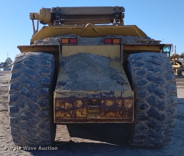 image for item DK8875 1998 Caterpillar 615C Series II elevating scraper