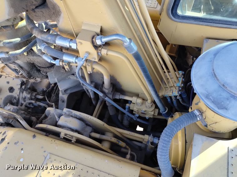 image for item DK8875 1998 Caterpillar 615C Series II elevating scraper