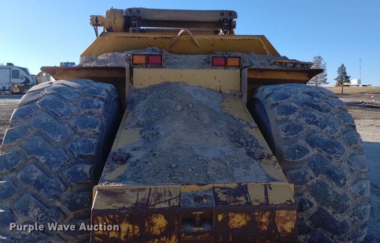 image for item DK8875 1998 Caterpillar 615C Series II elevating scraper