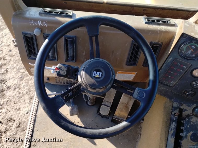 image for item DK8875 1998 Caterpillar 615C Series II elevating scraper