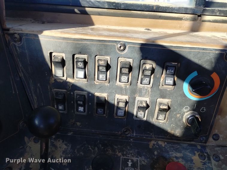 image for item DK8875 1998 Caterpillar 615C Series II elevating scraper