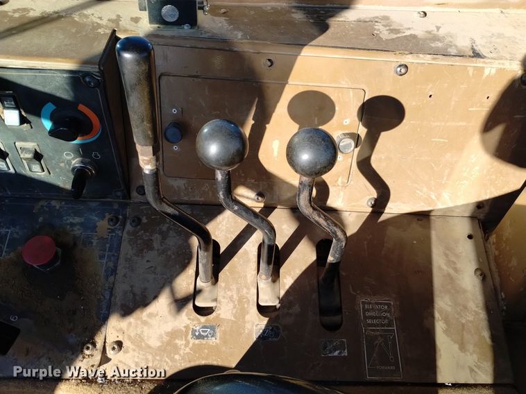 image for item DK8875 1998 Caterpillar 615C Series II elevating scraper