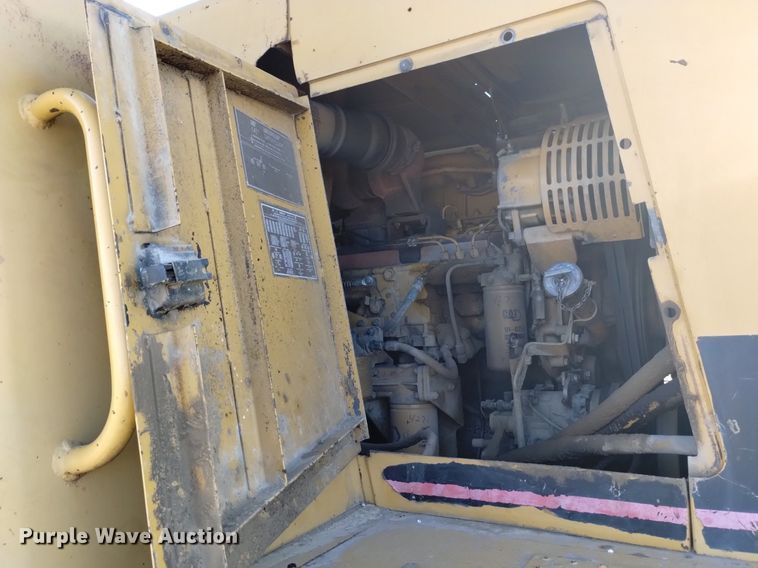 image for item DK8875 1998 Caterpillar 615C Series II elevating scraper