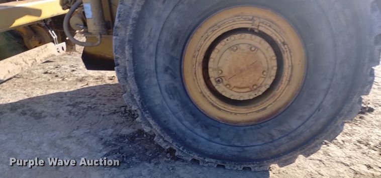 image for item DK8875 1998 Caterpillar 615C Series II elevating scraper