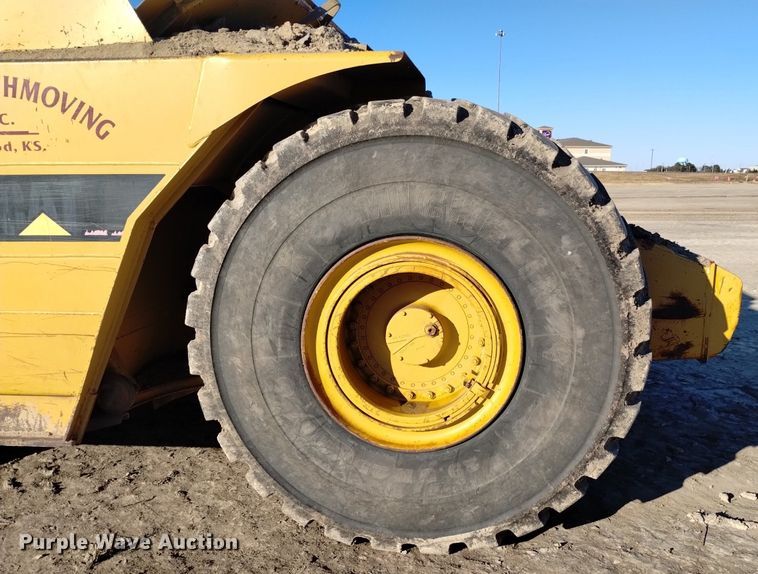 image for item DK8875 1998 Caterpillar 615C Series II elevating scraper