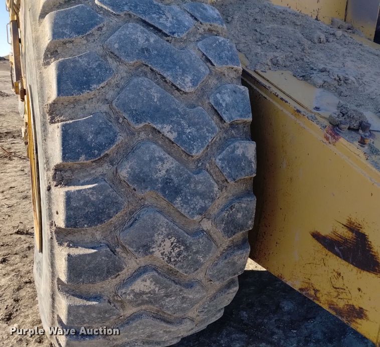 image for item DK8875 1998 Caterpillar 615C Series II elevating scraper