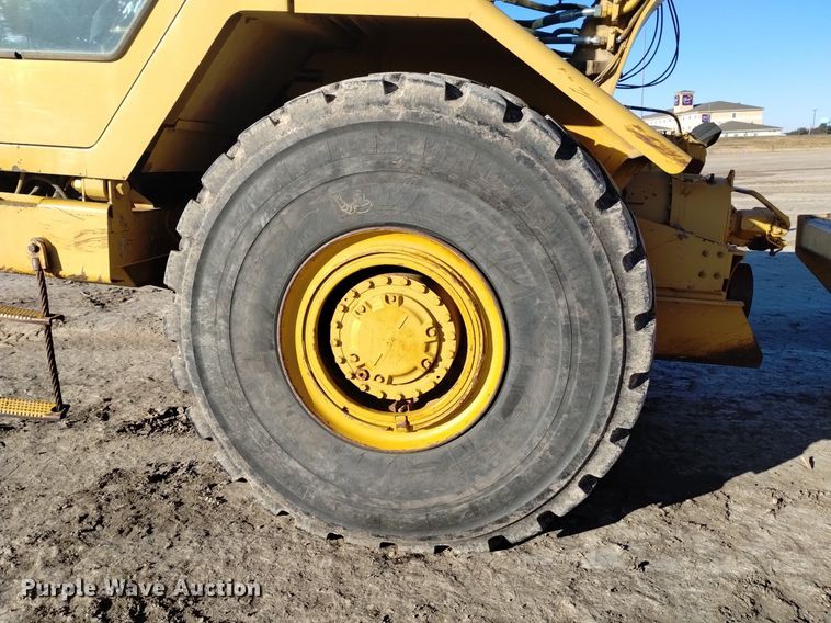 image for item DK8875 1998 Caterpillar 615C Series II elevating scraper