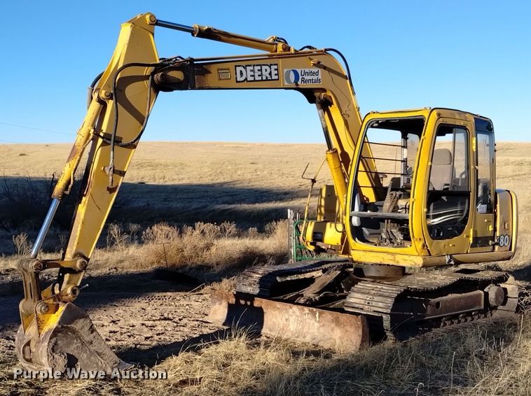 image for item DK8876 1999 John Deere 80  mini excavator