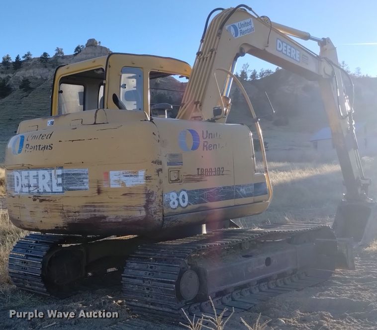 image for item DK8876 1999 John Deere 80  mini excavator
