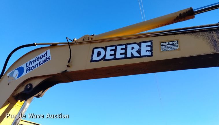 image for item DK8876 1999 John Deere 80  mini excavator