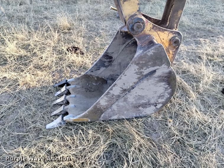 image for item DK8876 1999 John Deere 80  mini excavator