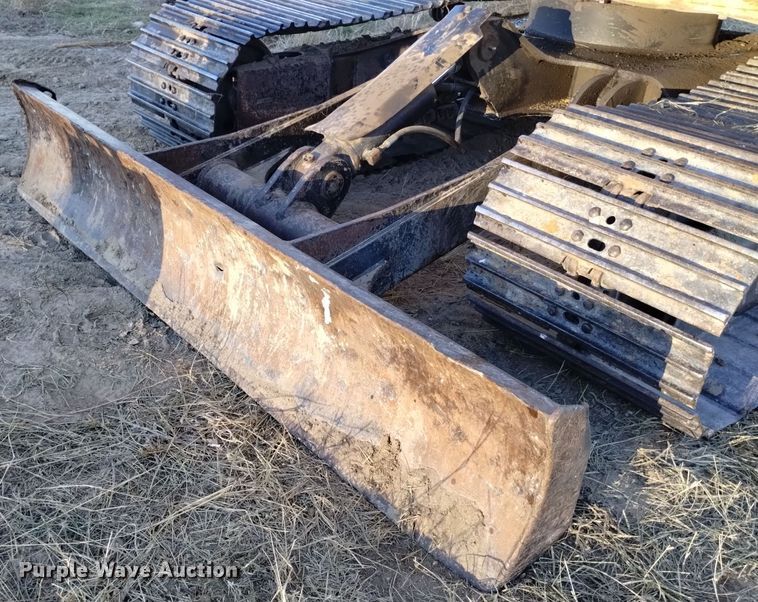 image for item DK8876 1999 John Deere 80  mini excavator