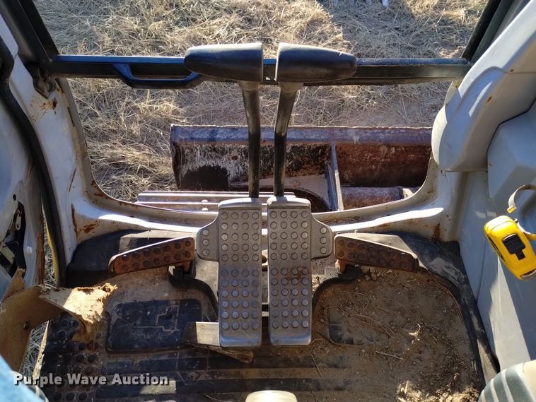 image for item DK8876 1999 John Deere 80  mini excavator