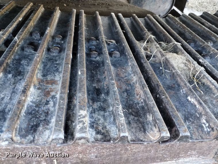 image for item DK8876 1999 John Deere 80  mini excavator