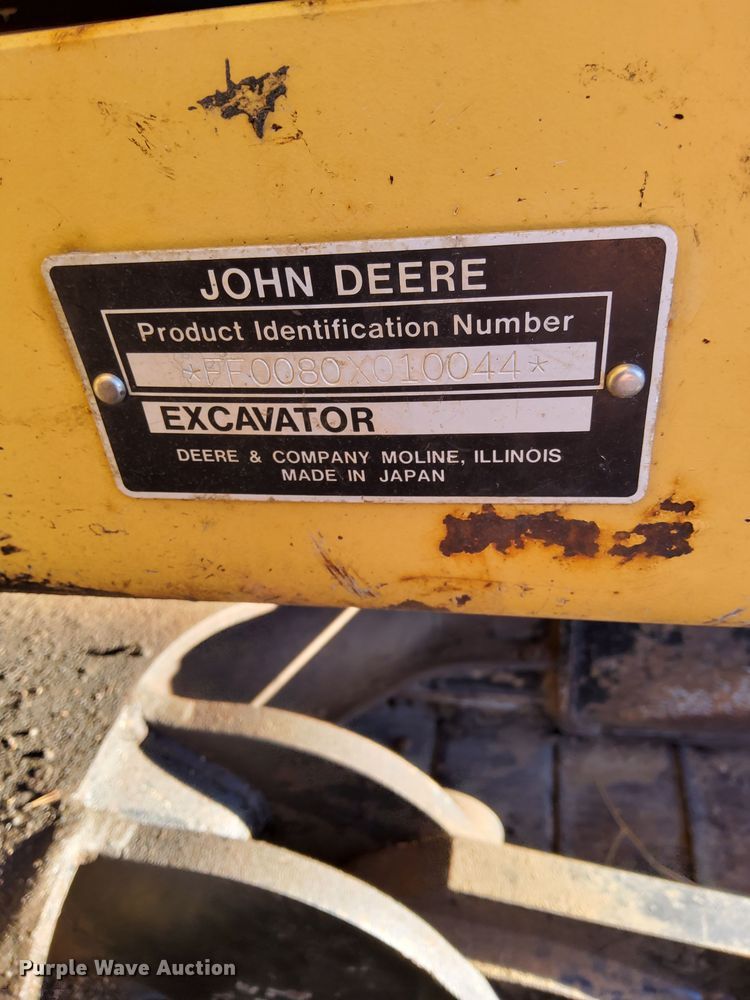 image for item DK8876 1999 John Deere 80  mini excavator