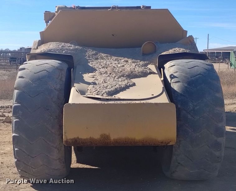 image for item DK8878 1973 Caterpillar 613B  elevating scraper