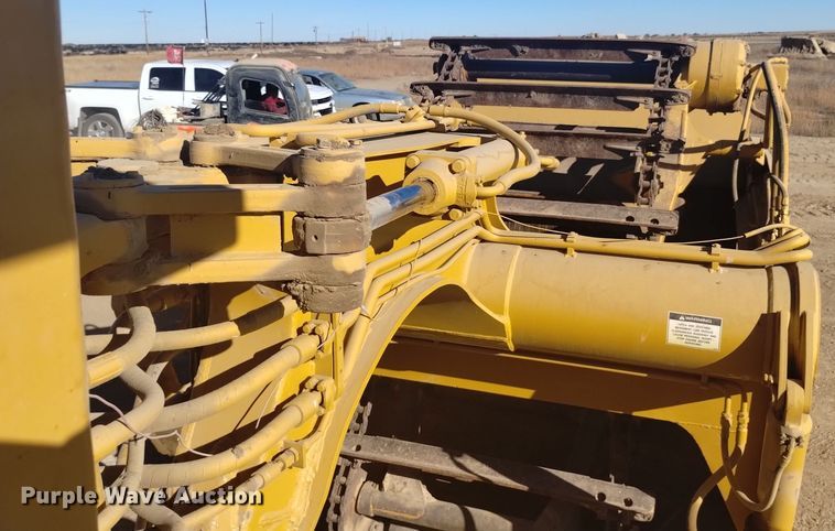 image for item DK8878 1973 Caterpillar 613B  elevating scraper