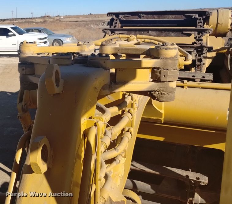 image for item DK8878 1973 Caterpillar 613B  elevating scraper