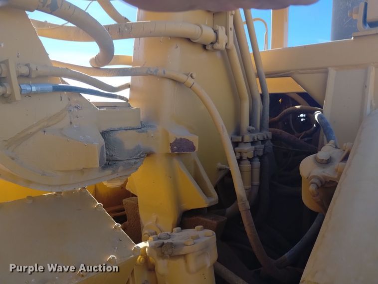 image for item DK8878 1973 Caterpillar 613B  elevating scraper