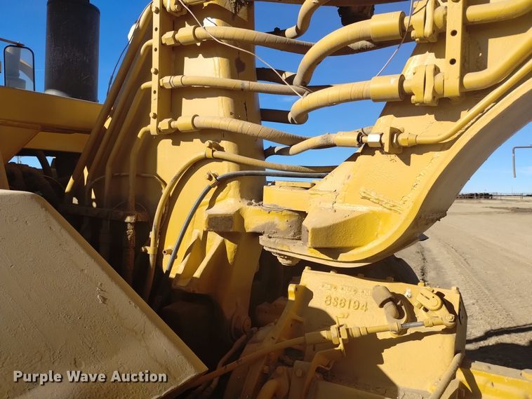 image for item DK8878 1973 Caterpillar 613B  elevating scraper