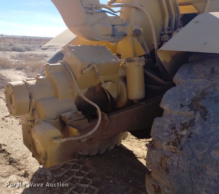 image for item DK8878 1973 Caterpillar 613B  elevating scraper