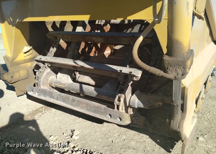 image for item DK8878 1973 Caterpillar 613B  elevating scraper