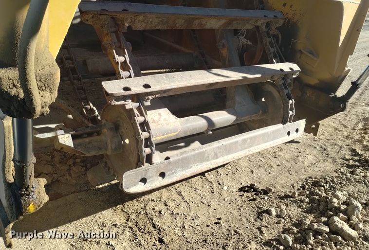 image for item DK8878 1973 Caterpillar 613B  elevating scraper