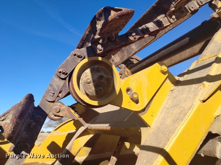 image for item DK8878 1973 Caterpillar 613B  elevating scraper
