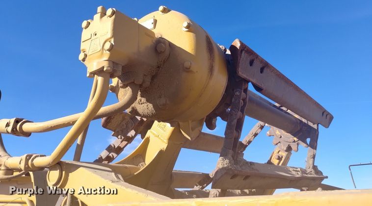 image for item DK8878 1973 Caterpillar 613B  elevating scraper