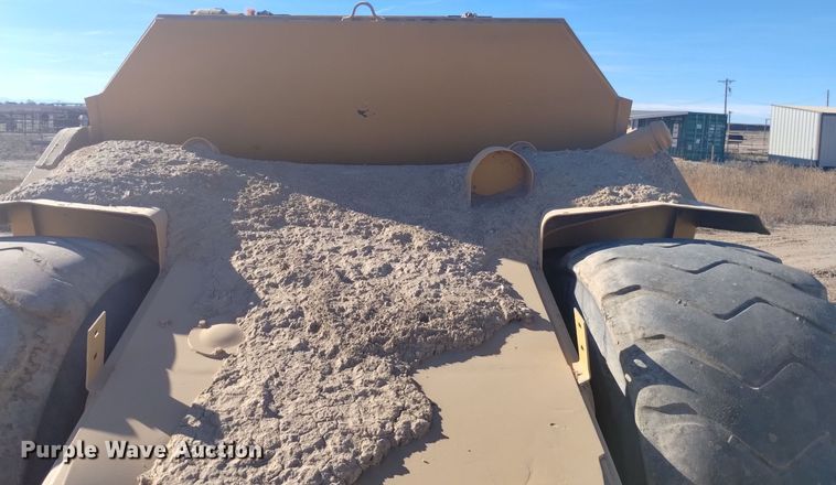 image for item DK8878 1973 Caterpillar 613B  elevating scraper