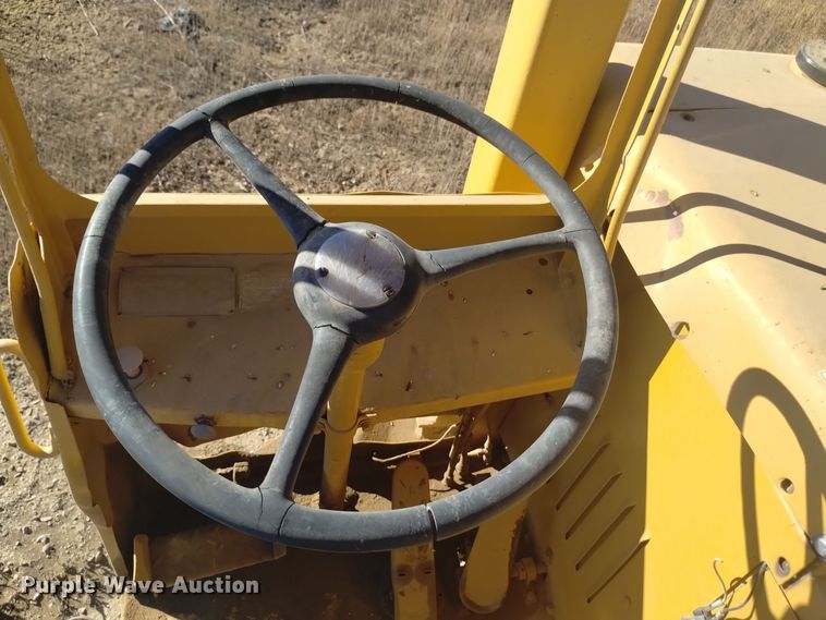 image for item DK8878 1973 Caterpillar 613B  elevating scraper