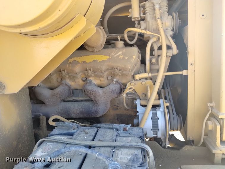 image for item DK8878 1973 Caterpillar 613B  elevating scraper