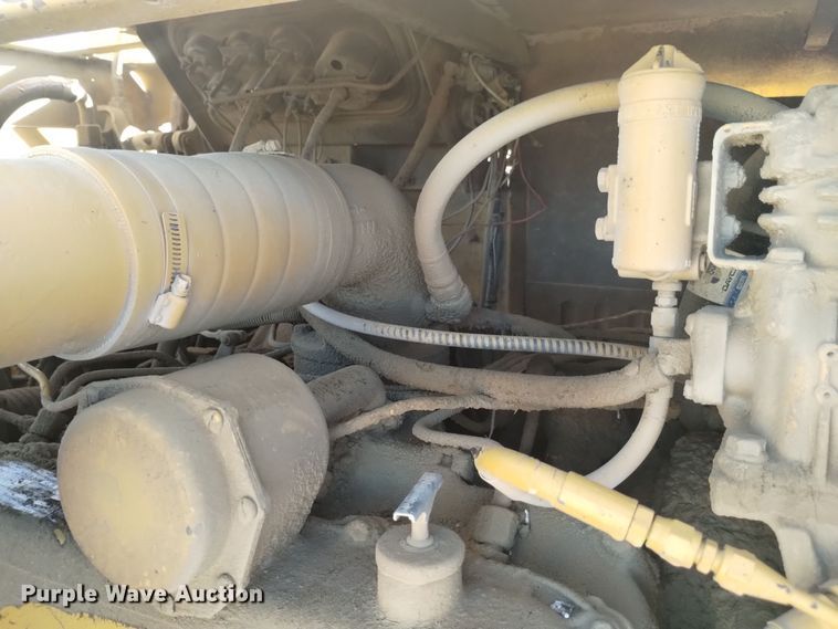 image for item DK8878 1973 Caterpillar 613B  elevating scraper