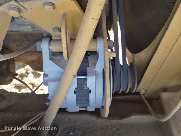 image for item DK8878 1973 Caterpillar 613B  elevating scraper