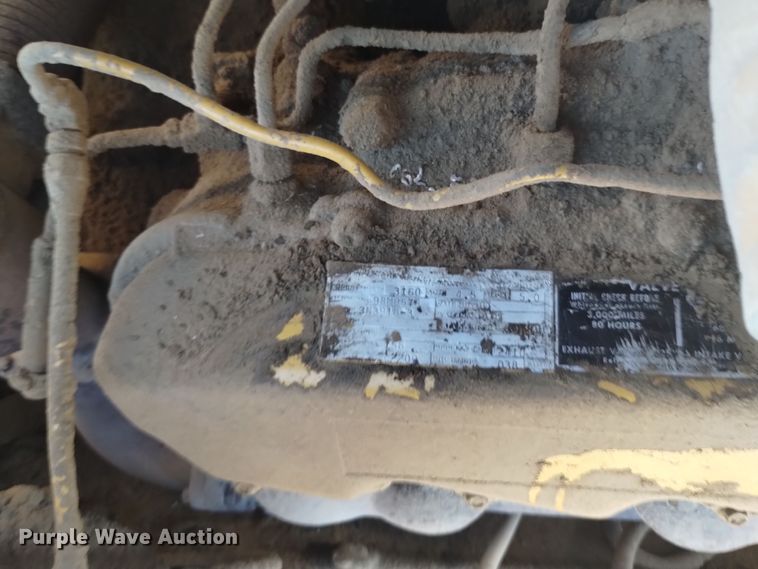 image for item DK8878 1973 Caterpillar 613B  elevating scraper